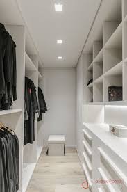 Walk In Closet Expedit Shelving In A Walk In Closet Is A Cheap Alternative To Custom Closets Description From Pinterest Com I Searched For T Wohnung Schlafzimmer Dekoration Garderobe Schrank Und Ankleiderzimmer