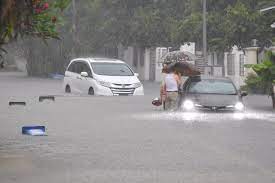 Here is what it looked like: Heavy Rain In Afternoon Leads To Flash Floods In Several Areas Of Singapore And Fallen Trees Singapore News Top Stories The Straits Times