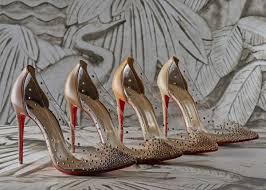 Exposition Christian Louboutin L Exhibition Niste Palais De La Porte Doree En 2020 Chaussures Christian Louboutin Christian Louboutin Louboutin