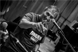 Kengetari I Njohur Grek Jorgo Dalara Koncert Ne Tirane Me Ftese Te Erion Veliajt