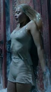 Ella Purnell : rcelebnipvisibility