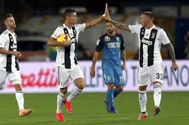 229,069 likes · 172 talking about this. Ronaldo S Thunderbolt Bails Out Unimpressive Juve Against Empoli Black White Read All Over