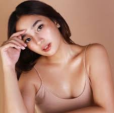 Glowing, growing, and thriving ✨🌼