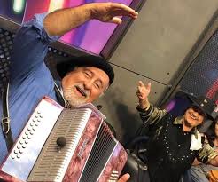 Join facebook to connect with berenice azambuja and others you may know. Gaucho Da Fronteira Berenice Azambuja E Gaucho Da Fronteira Agora No Faustao Facebook