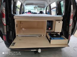 La cible de ce site n est pas le pmu mais bien les. Dormir Et Manger Dans Son Kangoo Camp In Box
