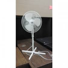 Adjustable Hampton Bay 3 Setting Floor Fan 44 Tall Allsold Ca Buy Sell Used Office Furniture Calgary