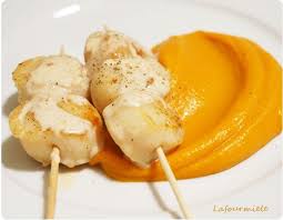 Noix De St Jacques Coco Et Patates Douces La Fourmi Ele Recettes De Cuisine Cuisine Puree Patate Douce