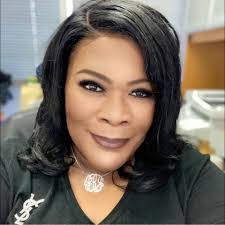 Loretta Chavis's Instagram, Twitter & Facebook