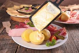 Lidl L Un Des Appareils A Raclette Les Moins Chers Du Marche Est De Retour Alimentation Appareil A Raclette Recettes De Cuisine