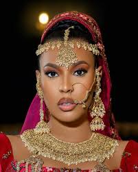 It's that auspicious time of the year and our local stars are out in their  traditional outfits . Starring the beautiful Nisha B 😍