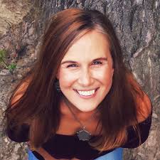 Lenora Henson's Instagram, Twitter & Facebook