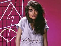 This Artist Uses Photoshop To Re Imagine Your Favorite Celebrities As 80s And 90s Stars Pop Punk Fashion 90s Stars 90s Fashion Party