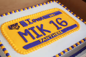 16th Birthday Cakes For 16 Year Old Boy License Plate Cake For A 16th Birthday With Images Boys 16th Birthday Cake Sweet 16 Birthday Party 16 Birthday Cake