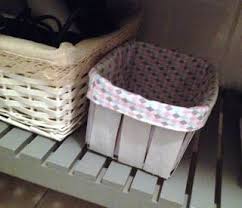 J Ai Recupere Plusieurs Barquettes En Bois Comme J Avais Besoin D Une Corbeille Pour La Salle De Bain Je Boites Recouvertes De Tissu Cagette Bois Barquette
