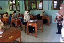 Kabupatèn têgal) adalah salah satu kabupaten yang terletak di bagian barat laut provinsi jawa tengah, indonesia yang memiliki luas 876,10 km 2.pusat administrasinya dulu berada di kota tegal yang terletak di sudut barat laut kabupaten ini, tetapi kemudian kota tegal secara administratif terpisah dari kabupaten. Sekolah Di Kabupaten Tegal Mulai Gelar Belajar Tatap Muka