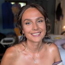 Lauren Eaton's Instagram, Twitter & Facebook