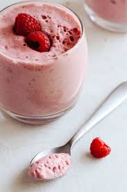 Veganes Himbeer Mousse Dieses Vegane Himbeer Himbeer Mousse Ist Kostlich Leicht Dieses Himbeerhim Vegan Dessert Recipes Summer Desserts Vegan Desserts