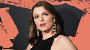 Who is Julia Fox? 5 things to know about the Uncut Gems star | Glamour UK