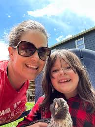 Best place to get wood shavings and straw?