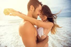 On sait que l'envie de faire l'amour à la plage est un classique qui nous a tous traversé l'esprit ! L Amour A La Plage Aou Cha Cha Cha Esthetique Homme