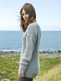 Døtrene maria og marthe adopterte den umiddelbart og omtalte den som sitt favorittplagg på bloggen til maria. Skappel Genser Skappel Sweater Con Imagenes Ropa