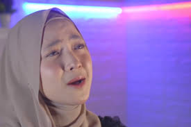 Lagu Aisyah Istri Rasulullah Versi Sabyan Viral Ini Liriknya It all begins when upin, ipin, and their friends stumble upon a mystical kris that leads them straight into the kingdom.