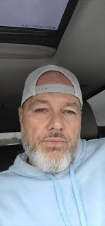 Hey y'all, 42 fem bi white man from Cape May county here