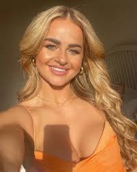 Katie Cochrane's Instagram, Twitter & Facebook