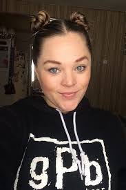 Gina Hunt's Instagram, Twitter & Facebook