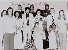 Toda pessoa que aceita as sugestões do inimigo abre uma brecha para que o mal opere todo tipo de destruição em sua vida. Inicio Da Igreja Universal Do Reino De Deus Ainda Com O R R Soares Universal Igreja Evangelho Igreja