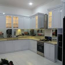 Harga kitchen set minimalis sendiri terdiri dari berbagai tingkatan, tergantung kelengkapan kitchen set dan desain kitchen set yang diinginkan, serta panjang dan ukuran kabinet. Jual Kitchen Set Minimalis Surabaya Kitchen Set Surabaya Putih Kota Surabaya Kitchenset Aluminium Sby Tokopedia