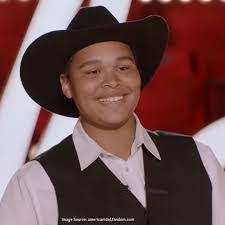 Francine Garfield's Instagram, Twitter & Facebook