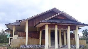 Pembahasan keunikan rumah betang uluk pilin: Kunci Jawaban Tema 8 Kelas 5 Halaman 16 17 23 26 27 Pembelajaran 3 Rumah Betang Uluk Palin Halaman All Tribun Pontianak