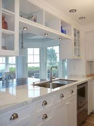 Belle Petite Cuisine Remodeler 4 En 2020 Idee Amenagement Cuisine Cuisine Moderne Decoration De Cuisine
