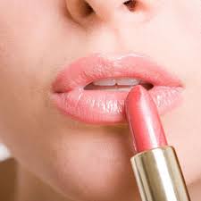 Avoid Getting White Yucky Line On Lips While Wearing Lipstick Beautysparkcom