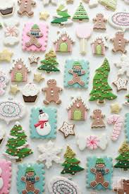Too thick and you make break the cookie your are applying it to, to running and the frosting may slide off. Royal Icing Cookie Decorating Tips Sweetopia