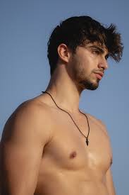 Gorgeous Twunk Model Ron Levi Shirtless - Nude Men, Nude Male Models, Gay  Selfies & Gay Porn