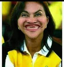 Ilang mga imported frozen meat sa Commonwealth market ang itinitinda nang  nakalatag sa mesa. Ayon sa National Meat Inspection Service, dapat galing  sa freezer ang mga karne at hindi lang nakalatag dahil