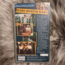 Se produkter som liknar Bare Behind Bars VHS på Tradera (708608917)