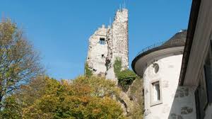 Vom drachenfels einen sagenhaften ausblick ins rheinland genießen, dann mit der kölner seilbahn über den rhein schweben und im presseamt der bundesstadt bonn michael sondermann ©. Berg Drachenfels Zauberhafter Ausblick Uber Den Rhein