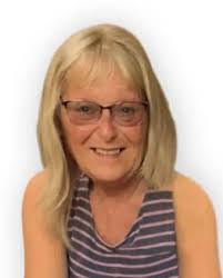 Sandra Gillett's Instagram, Twitter & Facebook