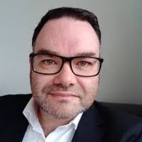 Derek Lovell's Instagram, Twitter & Facebook