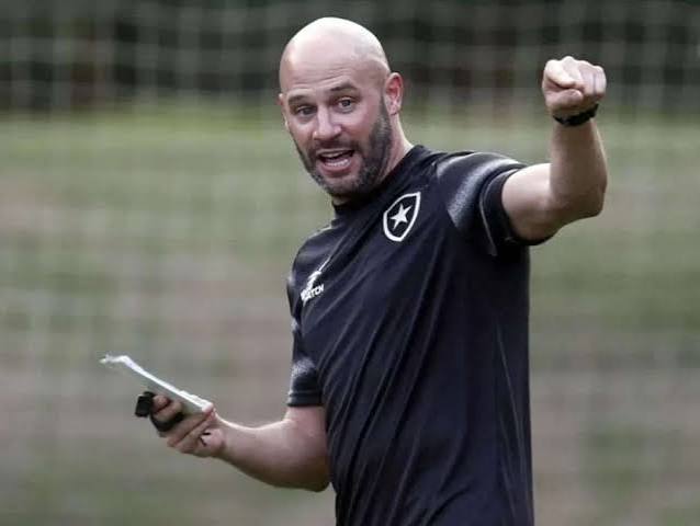 Franclim Carvalho ser&aacute; demitido do Botafogo? Saiba mais