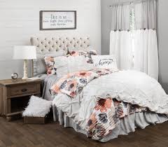 Check out our wide assortment of farmhouse style quilts, bedspreads, pillow cases and bedskirts. Leah Quilt 3 Piece Set Lush Decor Www Lushdecor Com Lushdecor
