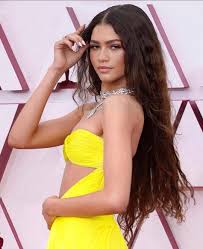 Find articles, slideshows and more. Zendaya Gave Quarantine Hair A Glamorous Make Over At The Oscars 2021 Dazed Beauty