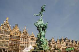 Von zeebrügge führen kanäle direkt in das zentrum der alten handelsstatt brügge. Die Schonsten Antwerpen Sehenswurdigkeiten Fur Deine Belgien Stadtereise Familien Reiseblog Travelsanne