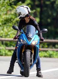 daytona675 本日納車 9月29日バイク女子 放送局 ガールズバイカー ヘルメット 車 バイク モーターサイクル オートバイ バイカー 女性ライダー 美女ライダー 女性バイカー helmet bikergirl 亞洲女騎 檔車女孩 女性ライダー バイク