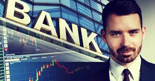 Banki po wyborach. Jak obniżki stóp, kredyty ze stałym oprocentowaniem oraz  franki wpłyną na zyski i dywidendy w sektorze