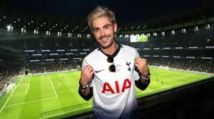 Golara, jan 29, 2021 at 9:32 pm. Zac Efron Does He Support Tottenham Hotspur Or Arsenal Cbbc Newsround