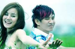 Là con út trong nhà có 5 anh chị em. Ly Háº£i Vy Oanh Tiá»ƒu Sá»­ Ly Lá»‹ch Profile Thong Tin Ca SÄ©